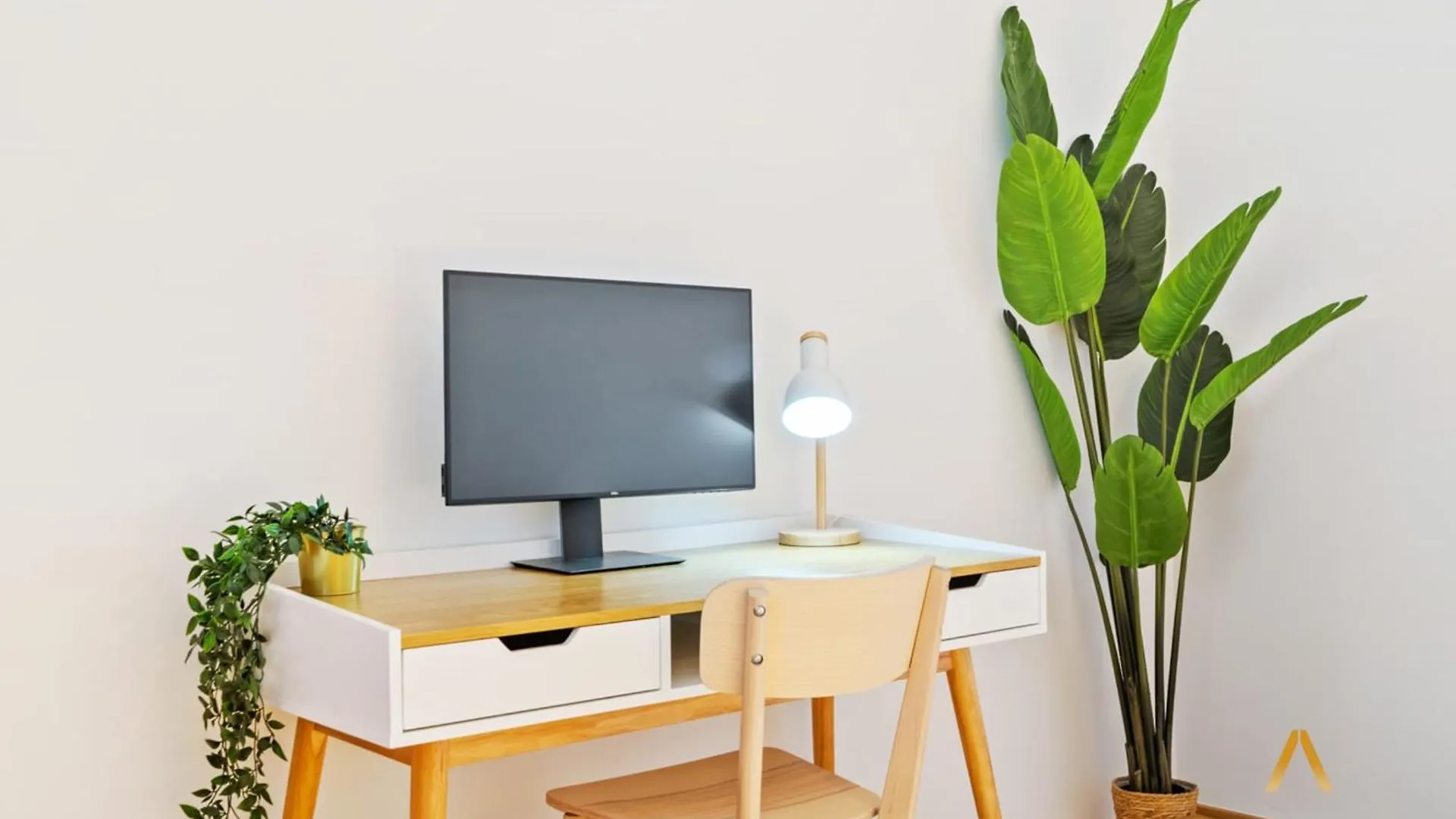 Modern 2-Bed Apt With Balcony In Serene Sanem Apartment